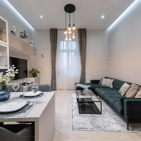 St Francis Of Assisi Superior Apartment *