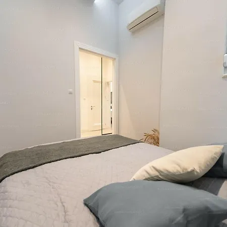 St Francis Of Assisi Superior Apartment Budapest